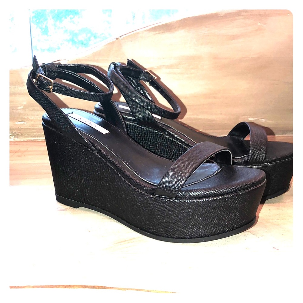 Aldo wedge sandal